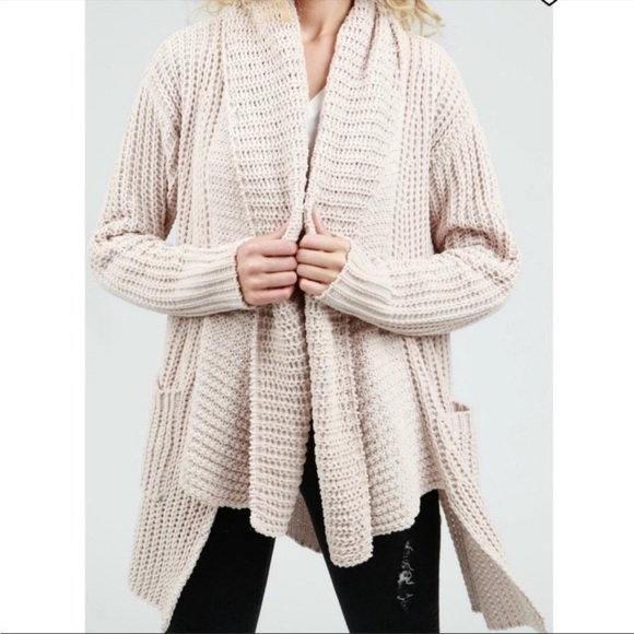 POL Sweaters - POL cream colored chunky knit cardigan